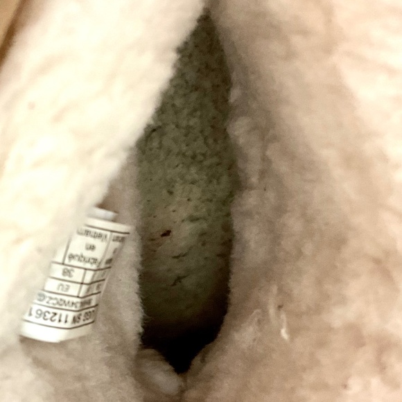 UGG Classic Spots Metallic Shimmery fur lined Snow Winter Boot Women’s Sz 6 - Picture 16 of 16